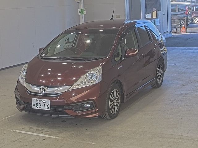 1503 Honda Fit shuttle GP2 2013 г. (ARAI Oyama)